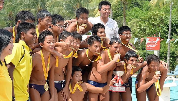 Anglo-Chinese School (Independent) have reclaimed the C Division water polo title from ACS (Barker) on Friday after winning the final 7-5. -- ST PHOTO:&nbsp;AZIZ HUSSIN