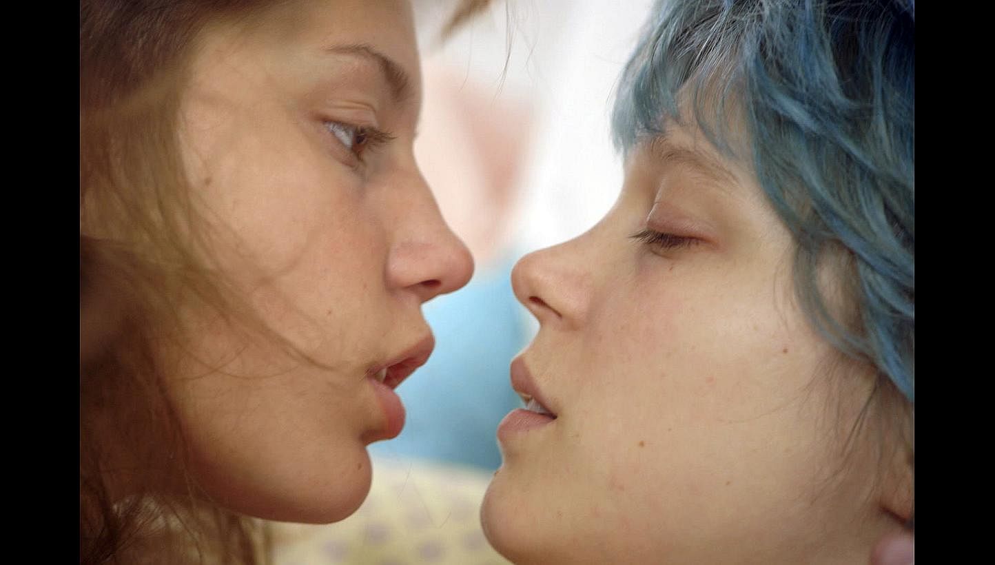 Adele Exarchopoulos (left) and Lea Seydoux in Blue Is The Warmest Color. -- PHOTO: SHAW ORGANISATION