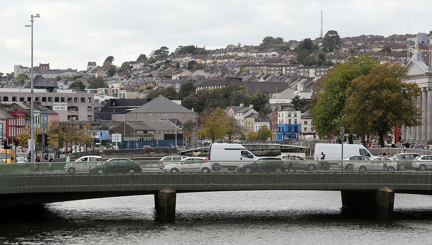 The city of Cork in the south is part of the itinerary of a drive through Ireland.