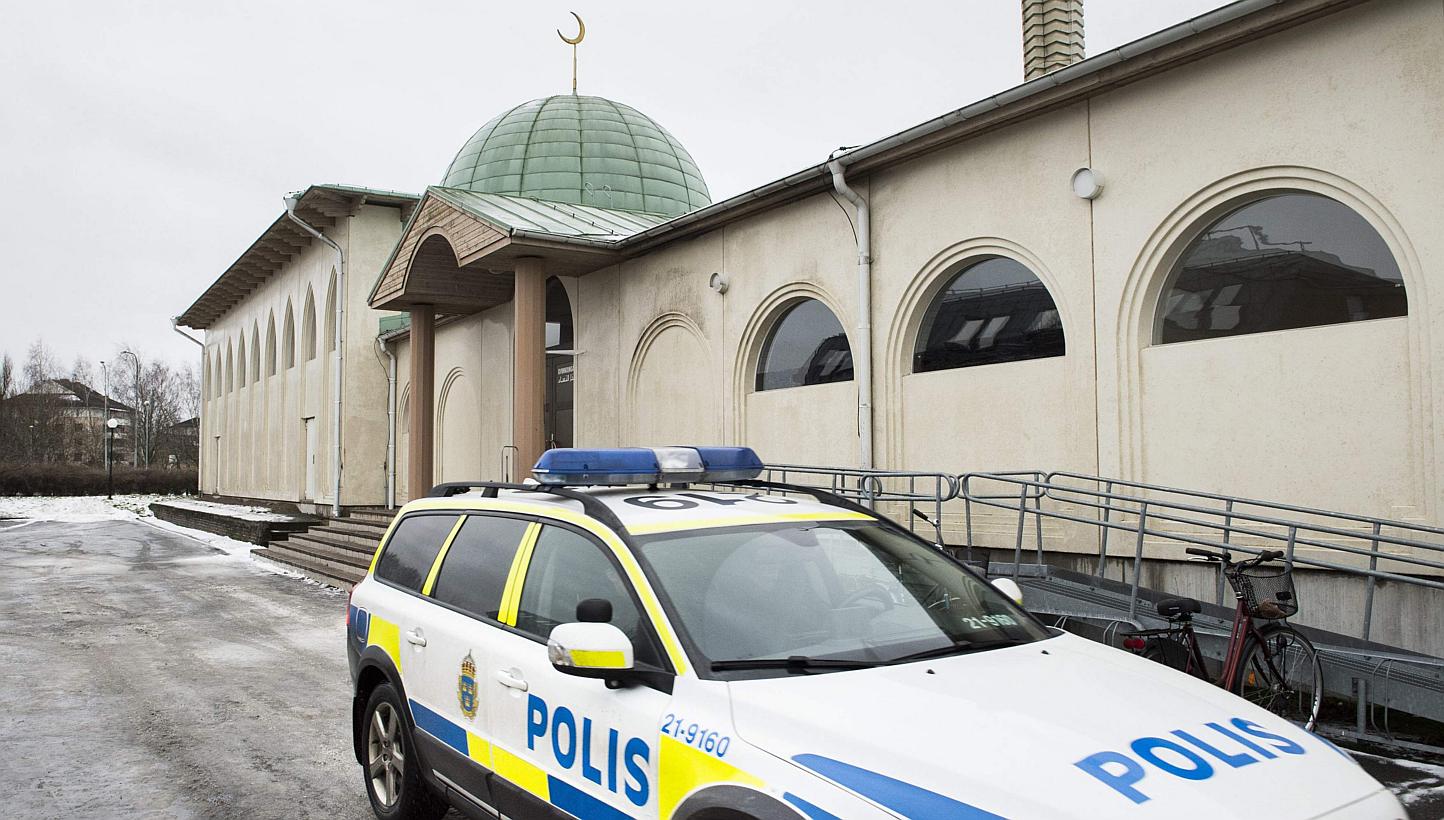 A police car is parked in front of a mosque in Uppsala, Sweden, on Jan 1, 2015. A Molotov cocktail was thrown at the mosque early on Thursday. -- PHOTO: REUTERS