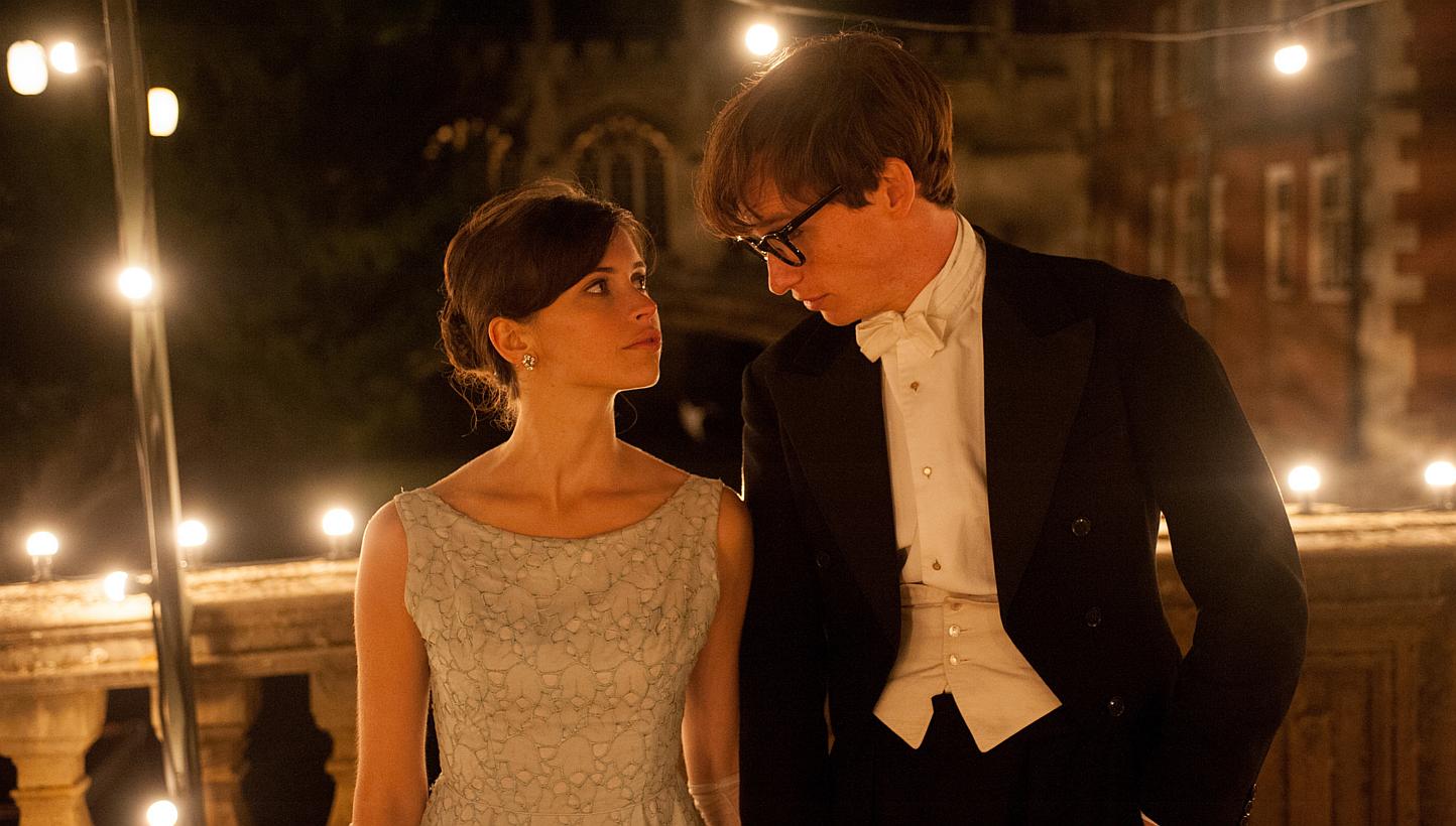 Eddie Redmayne and Felicity Jones impress in their portrayals of the ups and downs in the relationship between Stephen Hawking and Jane Wilde. -- PHOTO: UNIVERSAL PICTURES