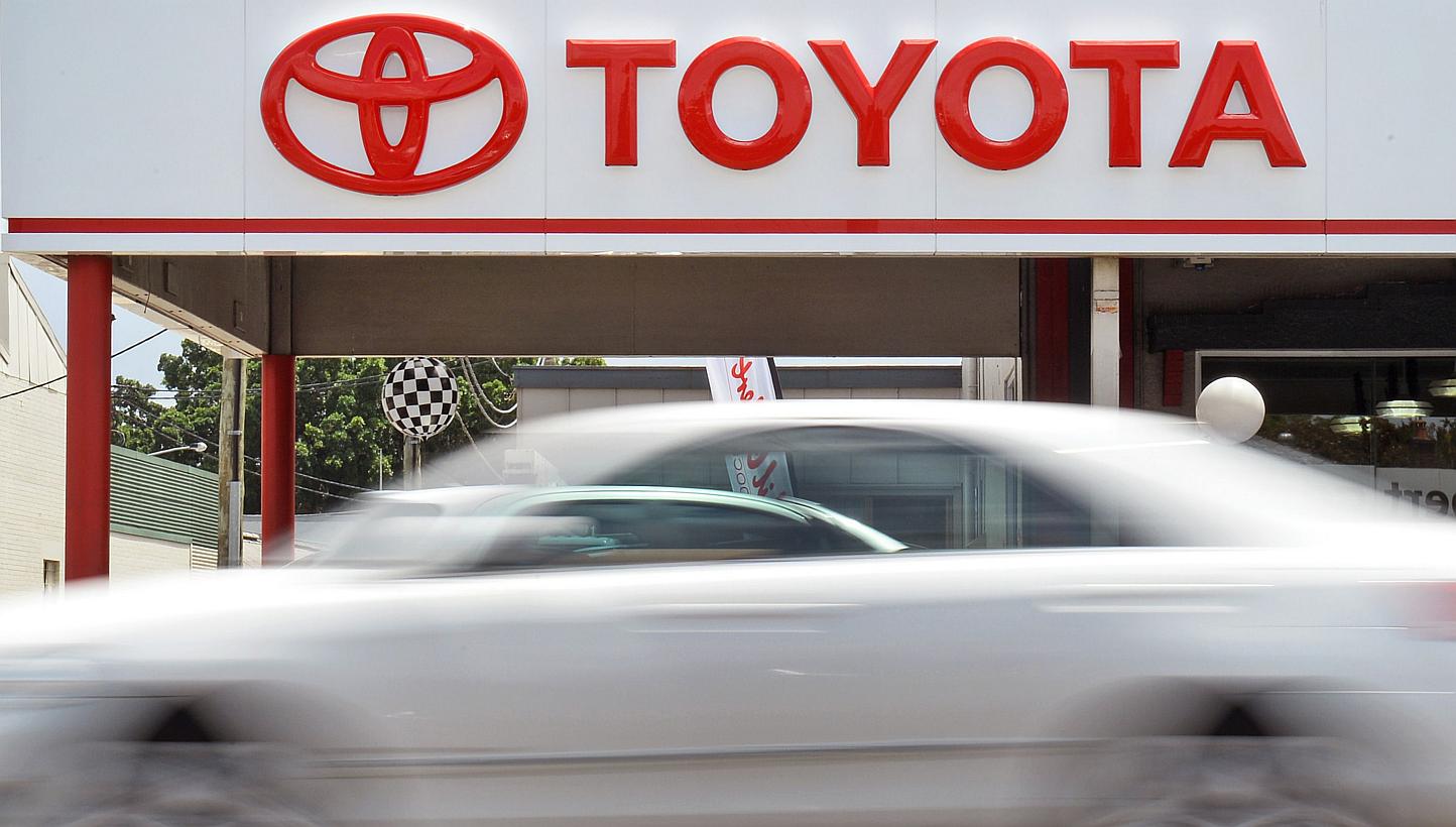 Toyota broke GM's decades-long reign as world's top carmaker in 2008 but lost the crown three years later as Japan's quake-tsunami disaster hammered production and disrupted the supply chains of the country's carmakers.