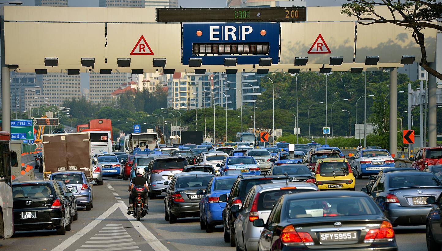 Electronic Road Pricing (ERP) charging at three gantries along the Ayer Rajah Expressway (AYE) will be extended by half an hour on weekday mornings. --ST FILE PHOTO