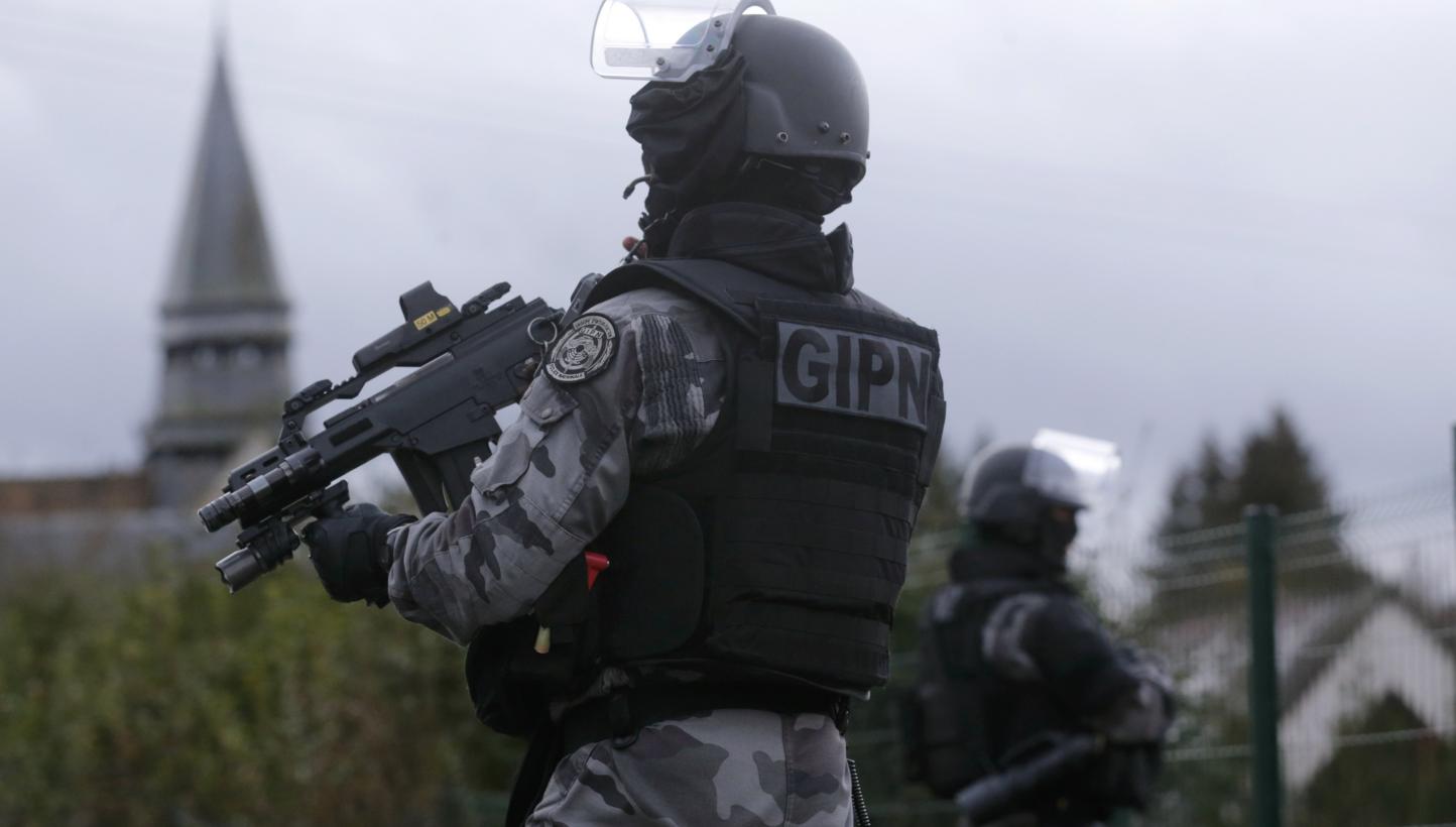 Four men were arrested on Tuesday by France's GIPN police special forces in the southern French town of Lunel, in an action aimed at breaking up extremist networks, a police source said. -- PHOTO: REUTERS
