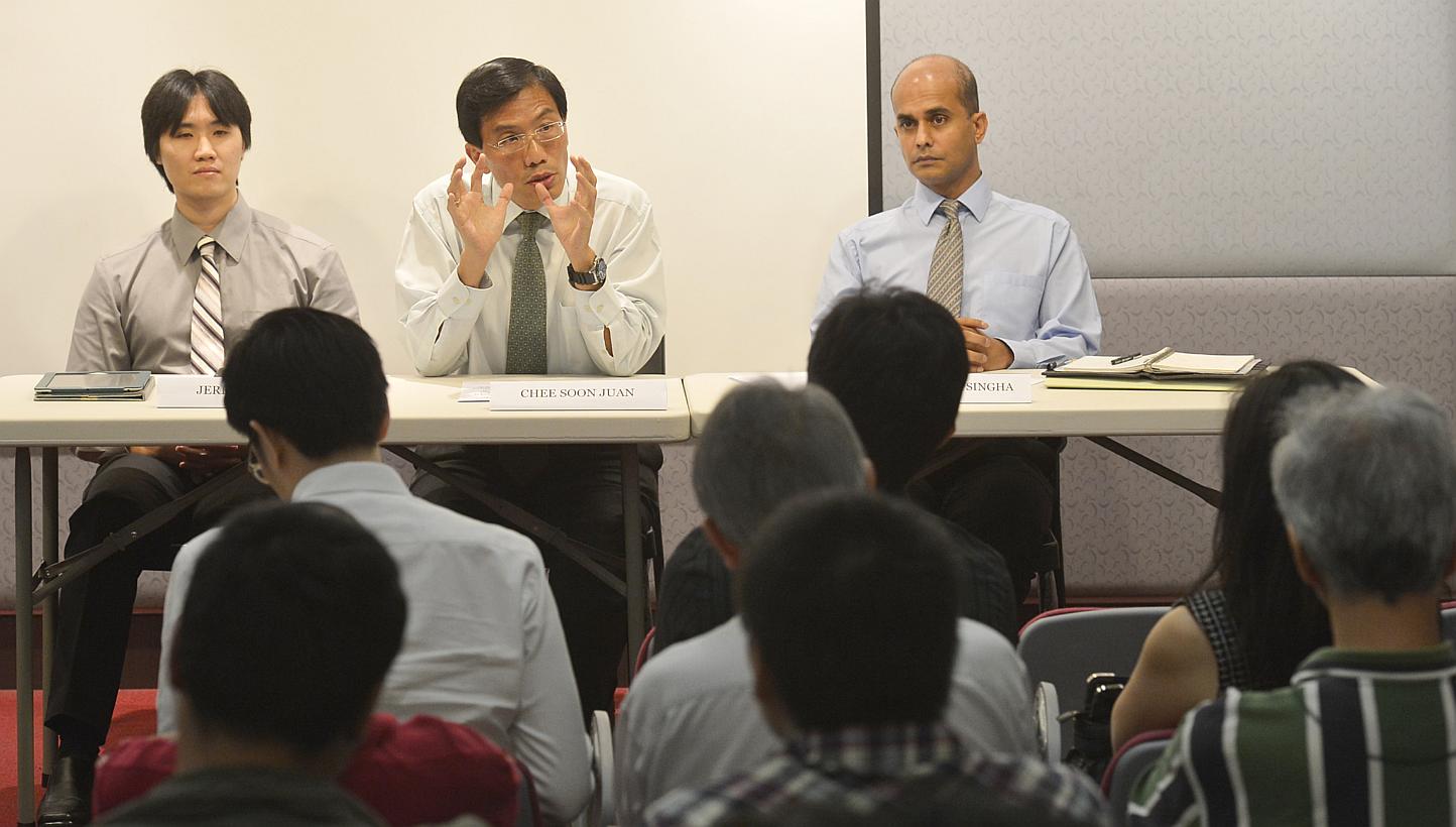 Singapore Democratic Party (SDP) chief Chee Soon Juan (centre) presenting the opposition party’s population plan, together with Jeremy Chen (left) and Vincent Wijeysingha, on Feb 14, 2013. Mr Chen, who helped draw up some of the SDP's policies