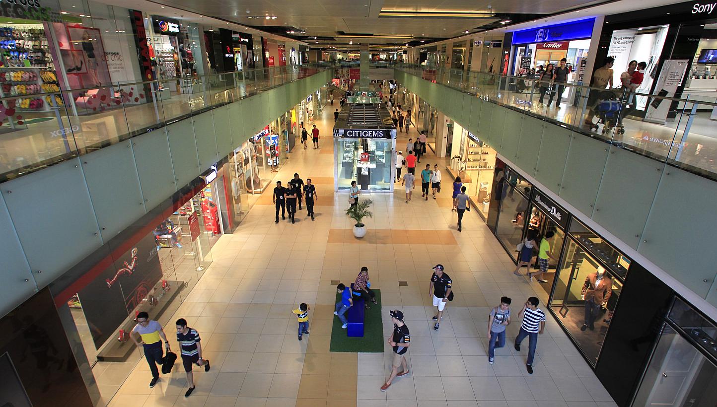 The National Environment Agency (NEA) will take action against a fifth food outlet at Marina Square mall, after rodent droppings were found on its premises in an inspection in the last week. -- PHOTO: ST FILE