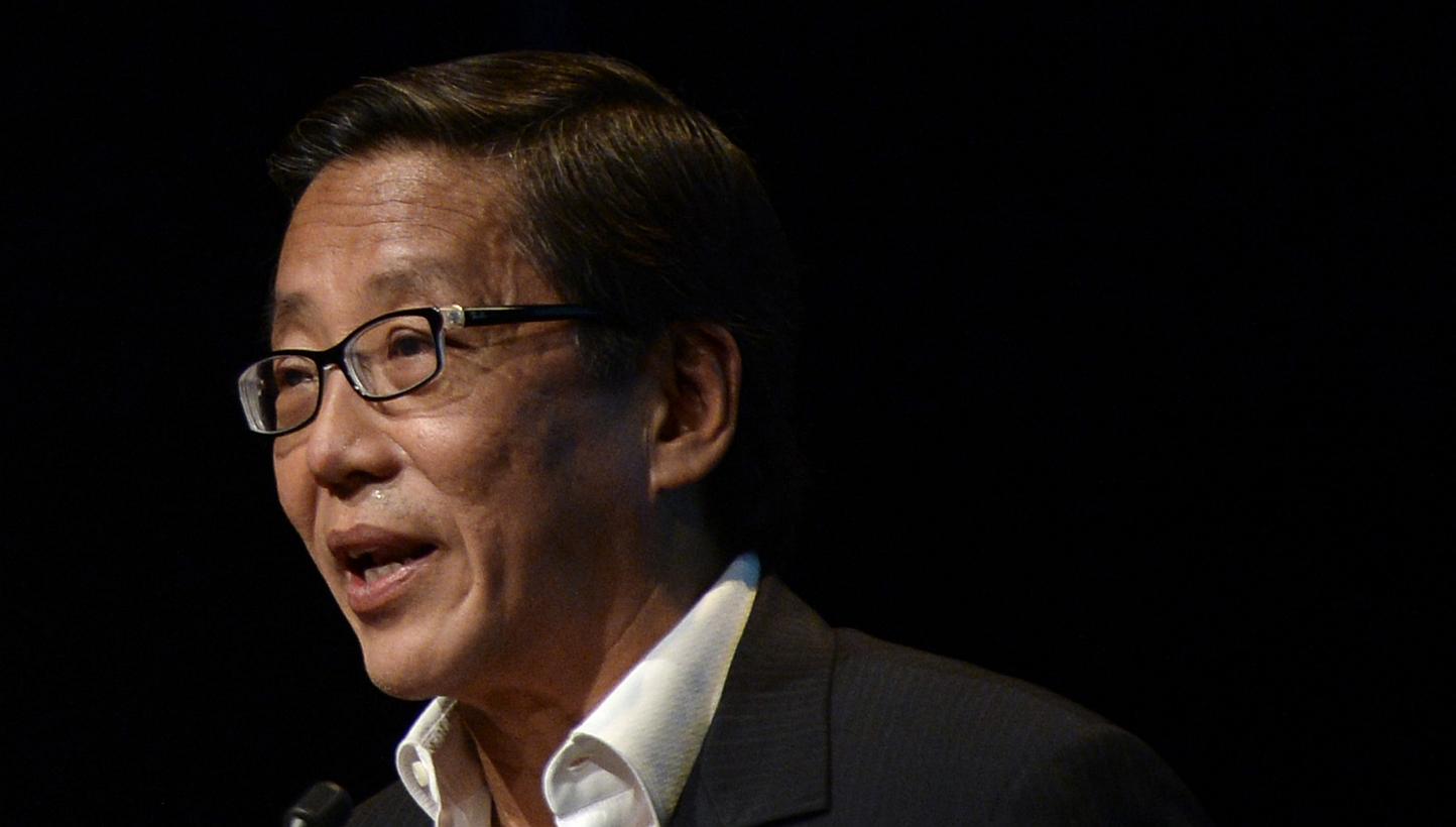 Singaporean businessman Ho Kwon Ping speaking at the Institute of Policy Studies' inaugural IPS-Nathan lecture series on Oct 20, 2014. Mr Ho has called for limits to the country's Internal Security Act. -- PHOTO: ST FILE