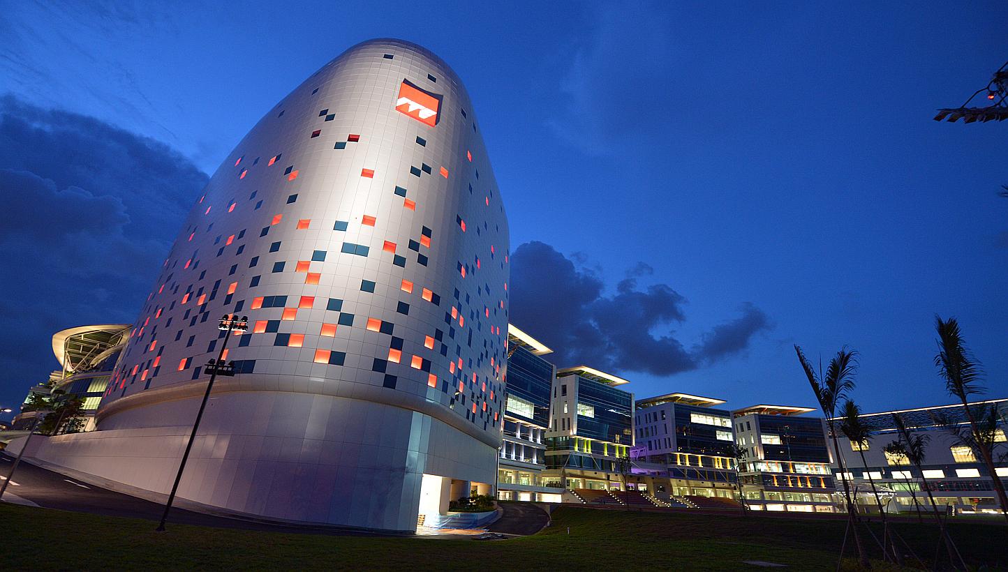 The Institute of Technical Education (ITE) will be offering compulsory internships for all courses by 2020, and all students will have to go through 40 hours of training to prepare them for their careers. -- ST FILE PHOTO