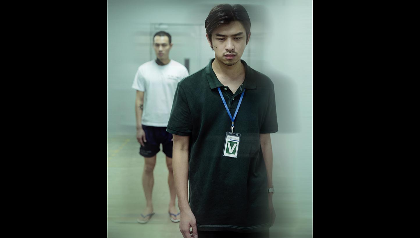 Chen Bo-lin (foreground) plays a young man visiting his friend, played by Tony Yang, in prison in one of the segments of Distance. -- PHOTO: GIRAFFE PICTURES