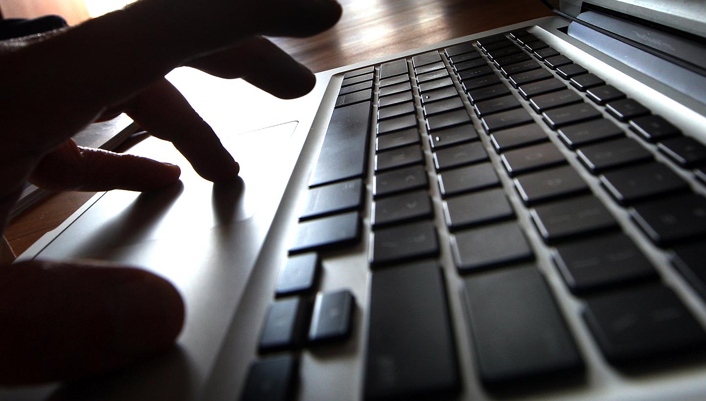 A hacking attack using malware from overseas servers was to blame for Internet problems in China earlier this week that prevented users accessing a number of popular foreign websites, an official state-run newspaper said on Friday. -- PHOTO: THE