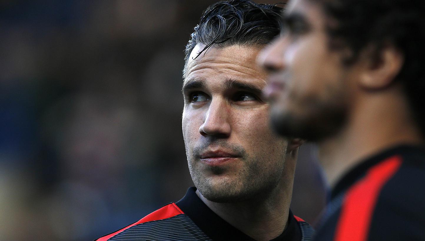 Manchester United's Dutch striker Robin van Persie warming up before the English Premier League football match between Chelsea and Manchester United on April 18, 2015. -- PHOTO: AFP 