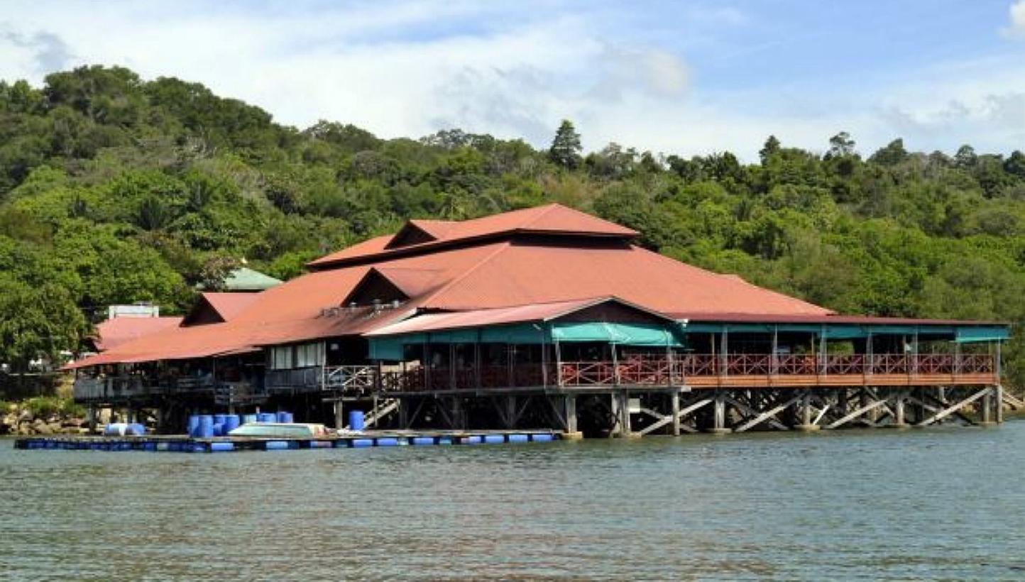 Gunmen believed to be holding two Malaysians, who were kidnapped from the Ocean King seafood restaurant (pictured) just outside&nbsp;Sandakan town in Sabah,&nbsp;have contacted the victims' families with demands for a "large" ransom, said police. -- 