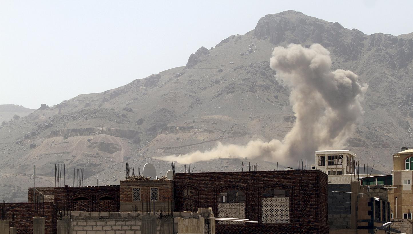 Smoke billows from Noqum Mountain after it was hit by an air strike in Yemen's capital Sana'a on May 19, 2015. -- PHOTO: REUTERS