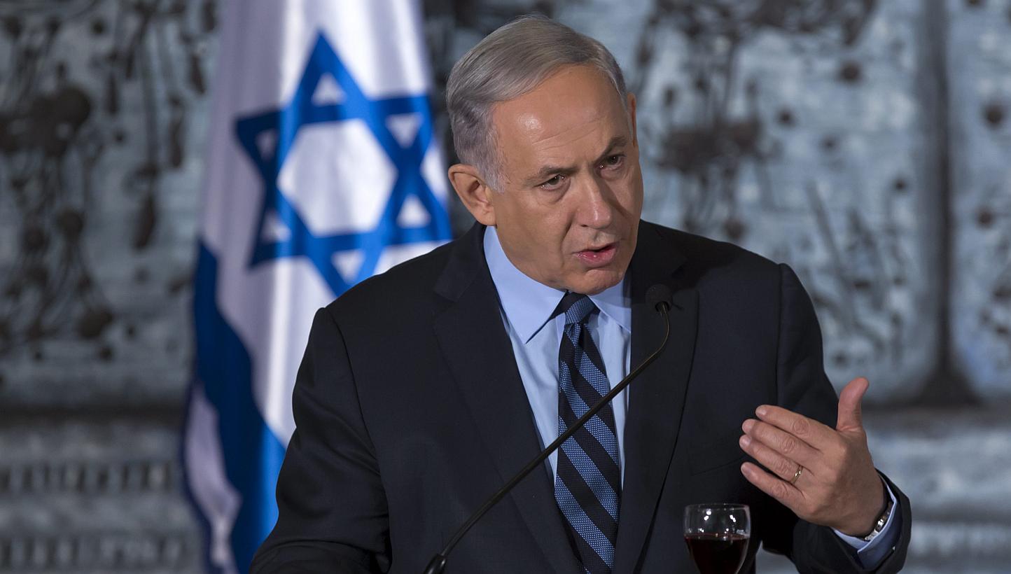 Israeli Prime Minister Benjamin Netanyahu on Wednesday ordered the suspension of a controversial measure banning Palestinians from riding the same buses as Jewish settlers when returning from Israel to the West Bank. -- PHOTO: EPA