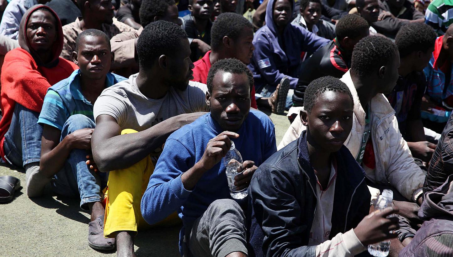 Libyan authortities detain 600 people they suspect were trying to cross illegally to Europe, now being held in Tripoli, Libya, May 23, 2015. -- PHOTO: EPA