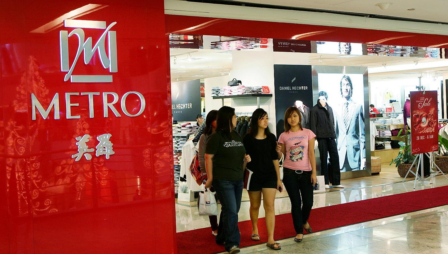 Main Board-listed Metro Holdings Limited has recorded a 33.2 per cent rise in net profit to $142.4 million for the full year ended March 2015, with a 4.8 per cent increase in revenue over the same period. -- ST PHOTO:&nbsp;LAU FOOK KONG