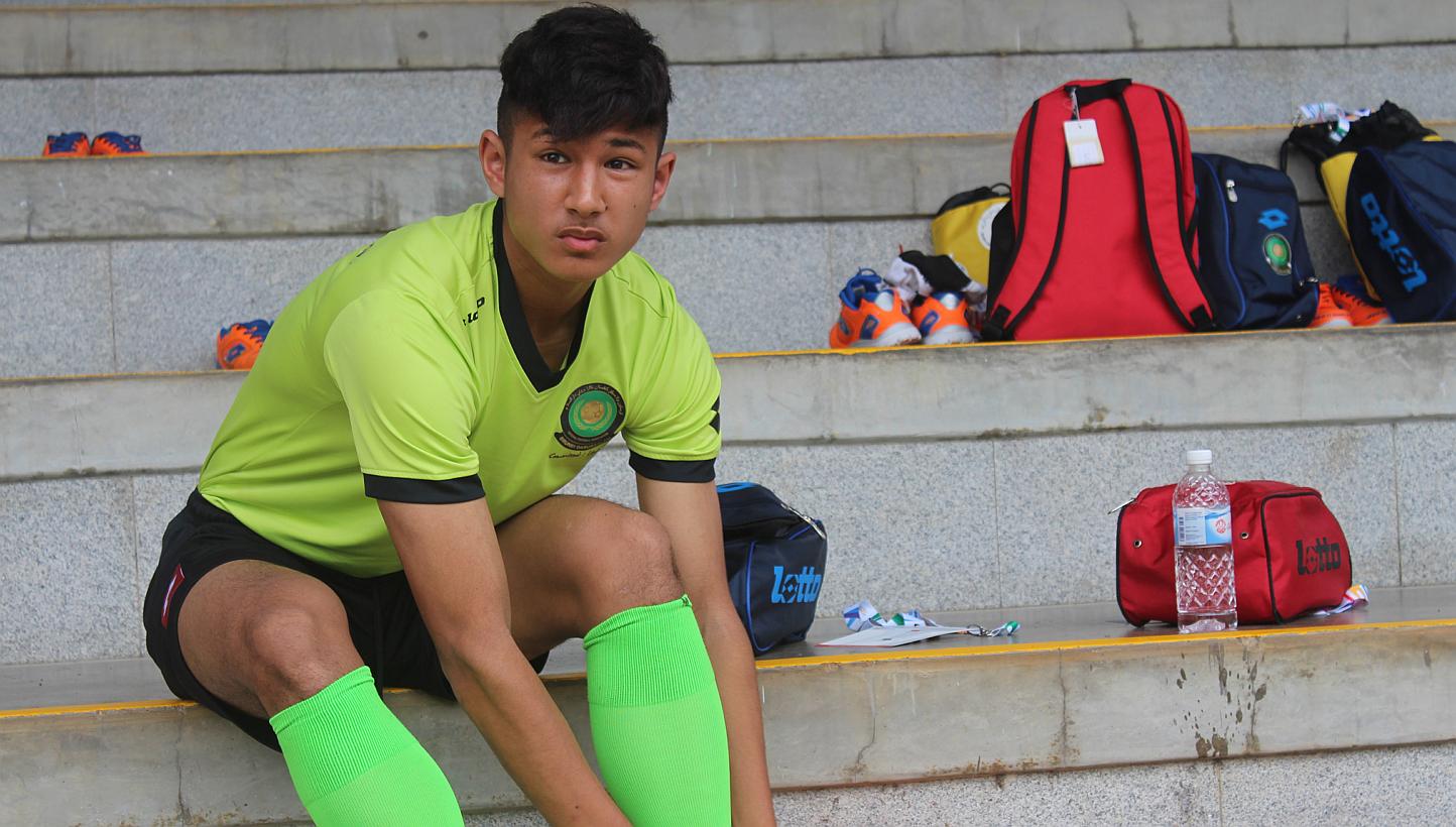 Faiq Bolkiah, the captain of Brunei's SEA Games team, intends to rely on his speed and dribbling in today's Group B opener against Vietnam at Bishan Stadium. The prince is a member of Chelsea's Under-18 squad.