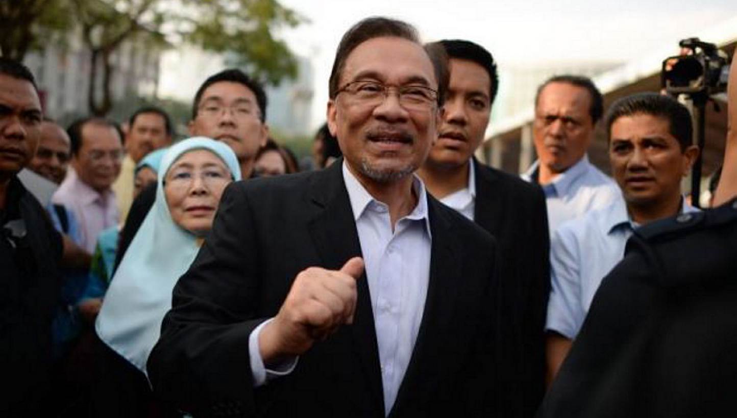 Anwar is suing Senator Datuk Seri S. Nallakaruppan, Utusan Melayu (Malaysia) Bhd and its editor-in-chief, Datuk Abdul Aziz Ishak over a 2012 article published in Utusan Malaysia that claimed Anwar was unfit to lead the opposition coalition and a bise