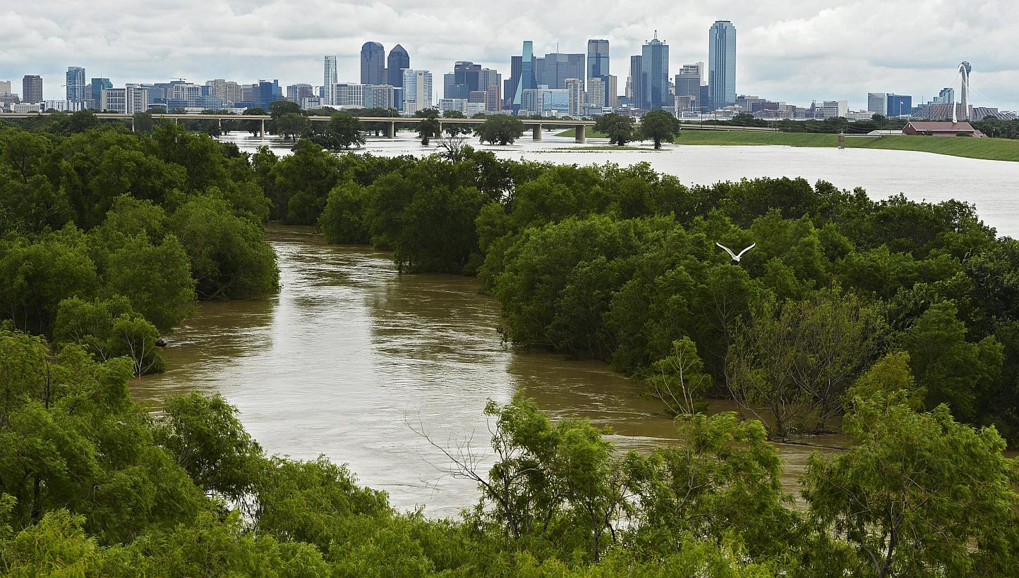 The Trinity River burst its banks in Dallas, Texas, USA, on May 30, 2015. Sunshine and drier weather were forecast for most of flood-weary Texas after days of heavy rain. -- PHOTO: EPA 