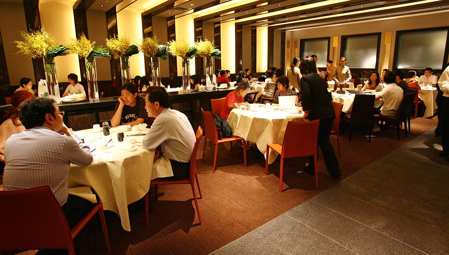 The interior of Imperial Treasure Super Peking Duck at Paragon. Navis Capital Partners will pay $60 million to $80 million for a majority stake in Imperial Treasure Restaurant Group. -- PHOTO: ST FILE
