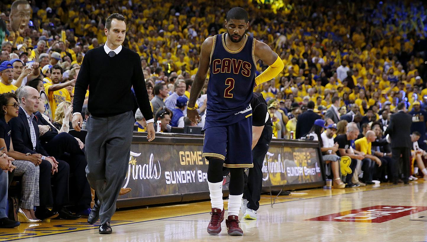 Cleveland Cavaliers guard Kyrie Irving had surgery on Saturday to repair his fractured left kneecap, a procedure described as successful by the National Basketball Association team. -- PHOTO: AFP