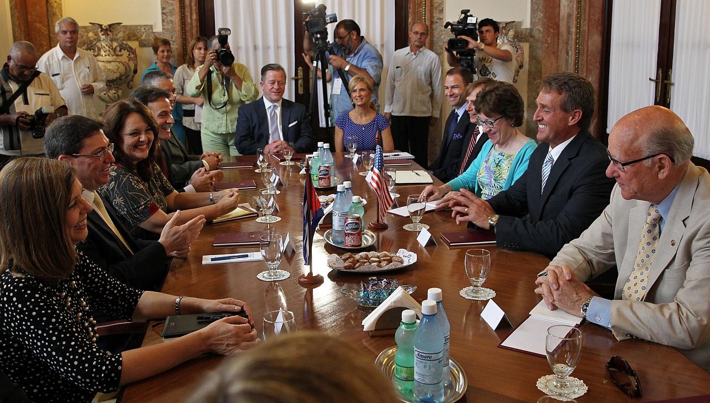 Cuban Foreign Minister Bruno Rodriguez (second left) meets members of a US delegation on June 13, 2015, in Havana. -- PHOTO: AFP