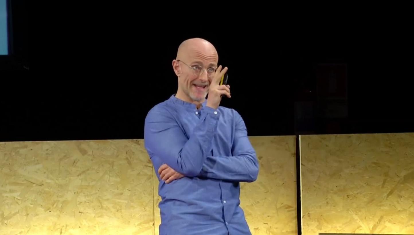 A screenshot of neurosurgeon&nbsp;Sergio Canavero at a past presentation. Canavero's project to undertake the first human head transplant has received a sceptical welcome in the United States, where he made a pitch to donors and fellow scientists. --