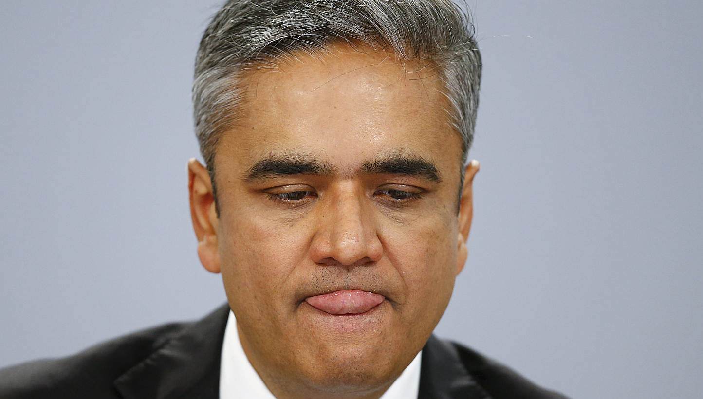 &nbsp;Deutsche Bank co-chief executive Anshu Jain will receive no severance pay and no compensation for working as an adviser to the bank in the six months after his departure, German media reported on Sunday, June 14, 2015. -- PHOTO: REUTERS&nbsp;
