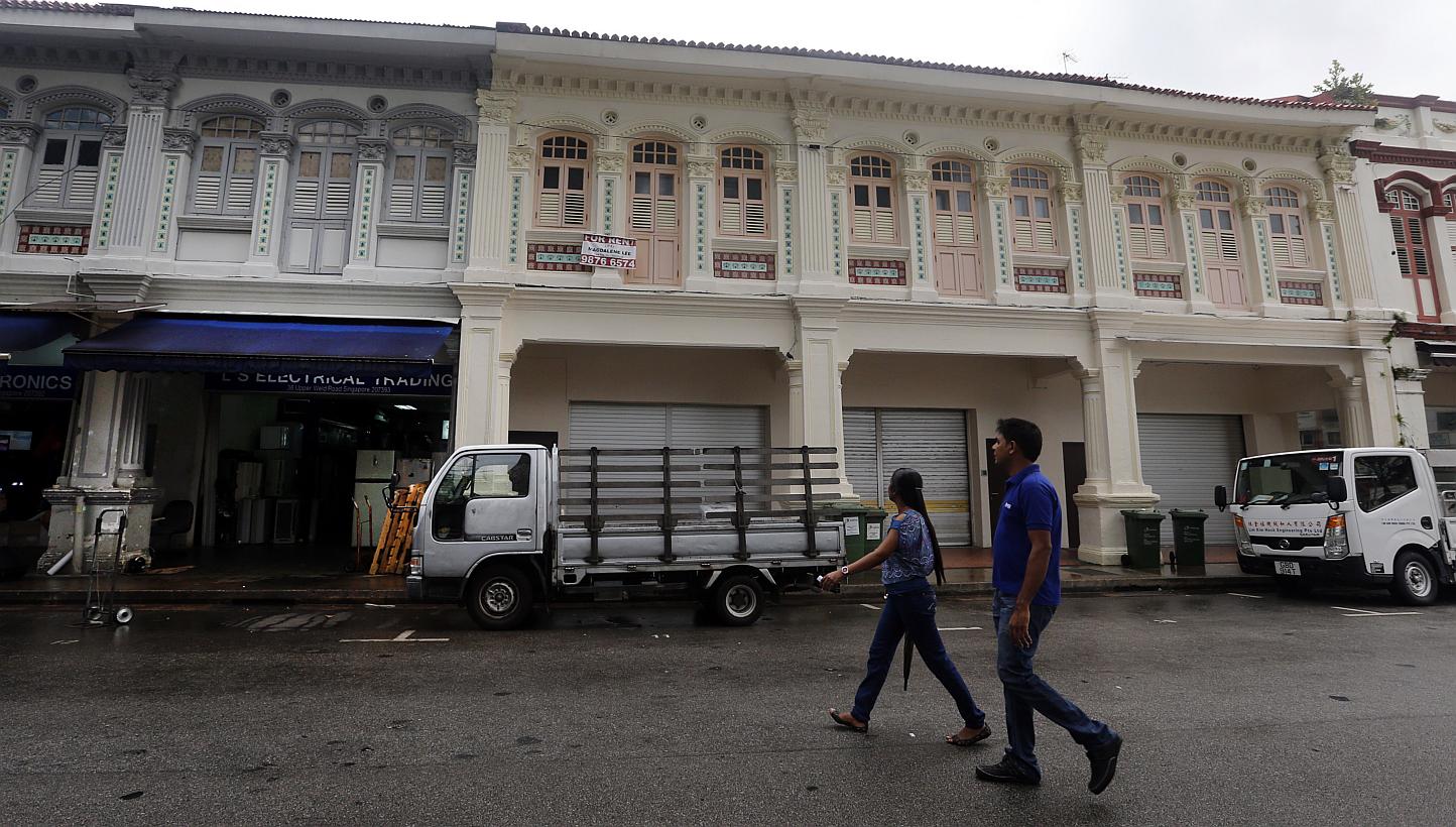 LG26 Electronics in unit 36 (extreme left) and Singsung in unit 39 (extreme right) in Upper Weld Road. Both firms sell electrical goods bought from China to buyers from Cameroon. The court noted that the two brothers have been fighting and suing each