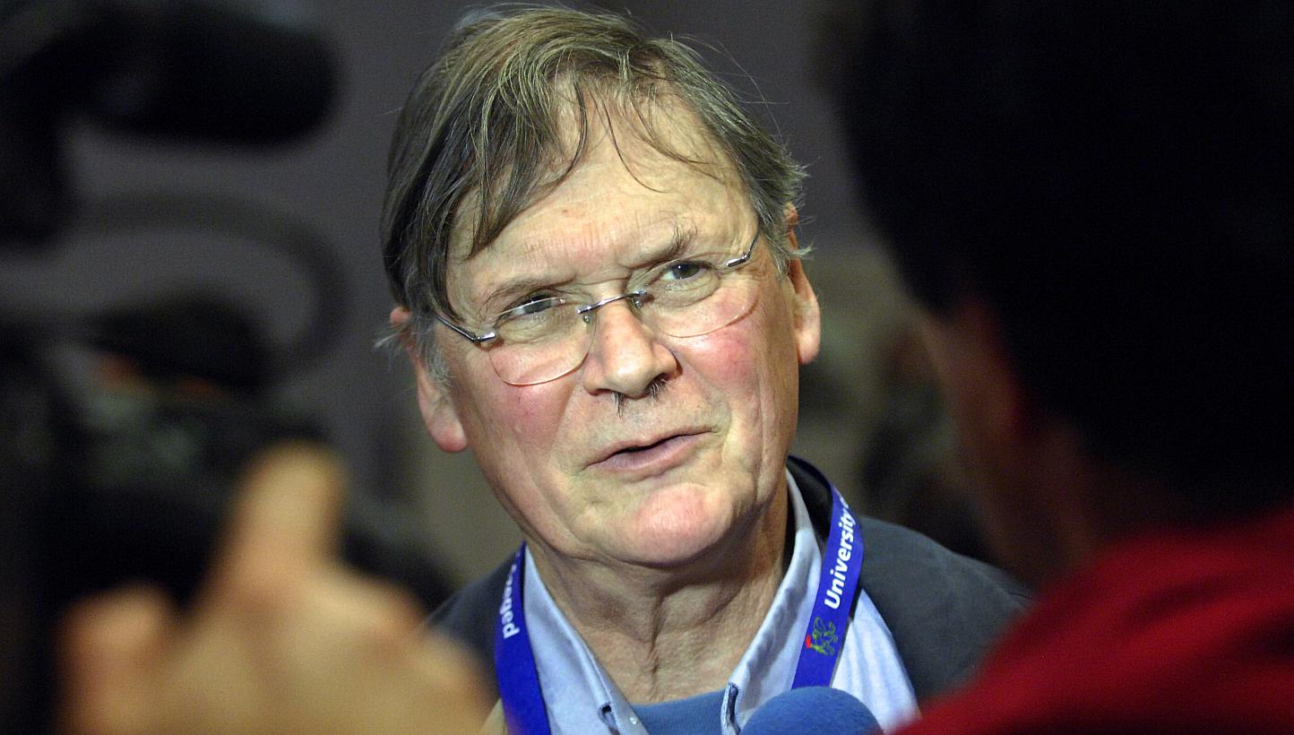 A file photograph taken on March 22, 2012 shows English biochemist and Nobel Prize laureate in 2011, Sir Richard Timothy Hunt at the Jozsef Attila Study and Information Centre of Szeged Sciences University in Szegede, during an international conferen