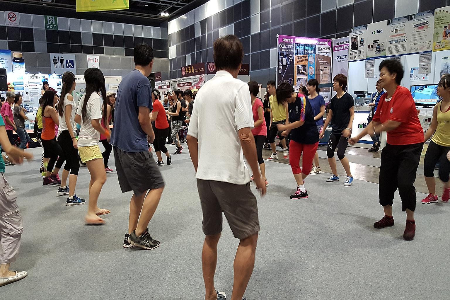 Free workout sessions at the fair attracted many participants, who were looking to have fun through exercise.