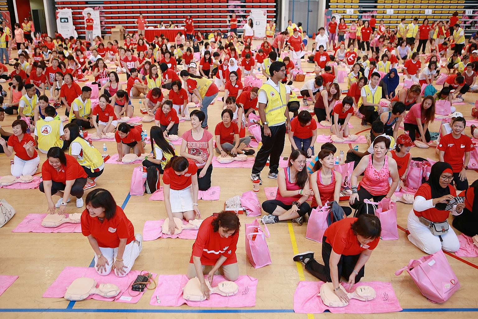 About 800 women learnt how to carry out cardiopulmonary resuscitation (CPR) yesterday morning. After the CPR lesson, they took part in a mass Zumba dance party at ITE College Central in Ang Mo Kio, led by People's Association (PA) trainers. The event