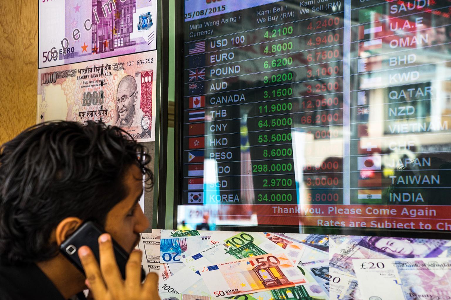 Ringgit hits new low, goes below 3.05 against Singapore dollar | The  Straits Times