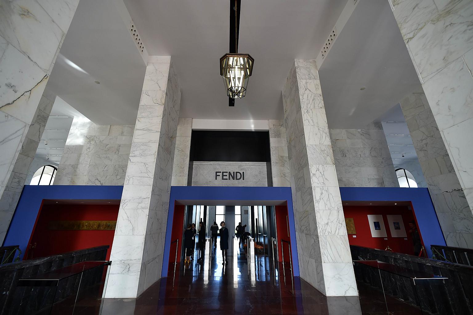 PALAZZO DELLA CIVILTÀ ITALIANA Fendi BDT_23_041) Fendi Headquarters Colosseo quadrato - Building