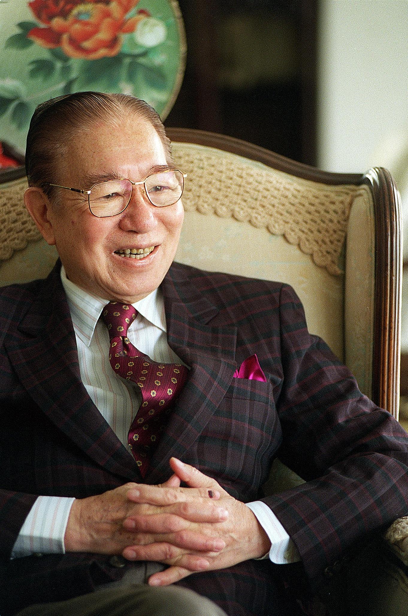 Mr Tan Keong Choon was chairman of The Chinese High School and also served as president of the Singapore Chinese Chamber of Commerce and Industry.