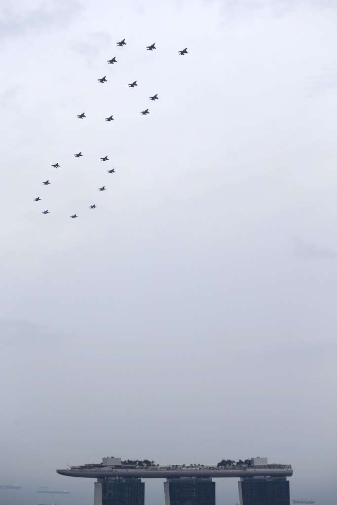 This year's National Day Parade saw an unprecedented feat of 20 F-16 fighter jets flying in formation over the Padang while forming the number 50. 