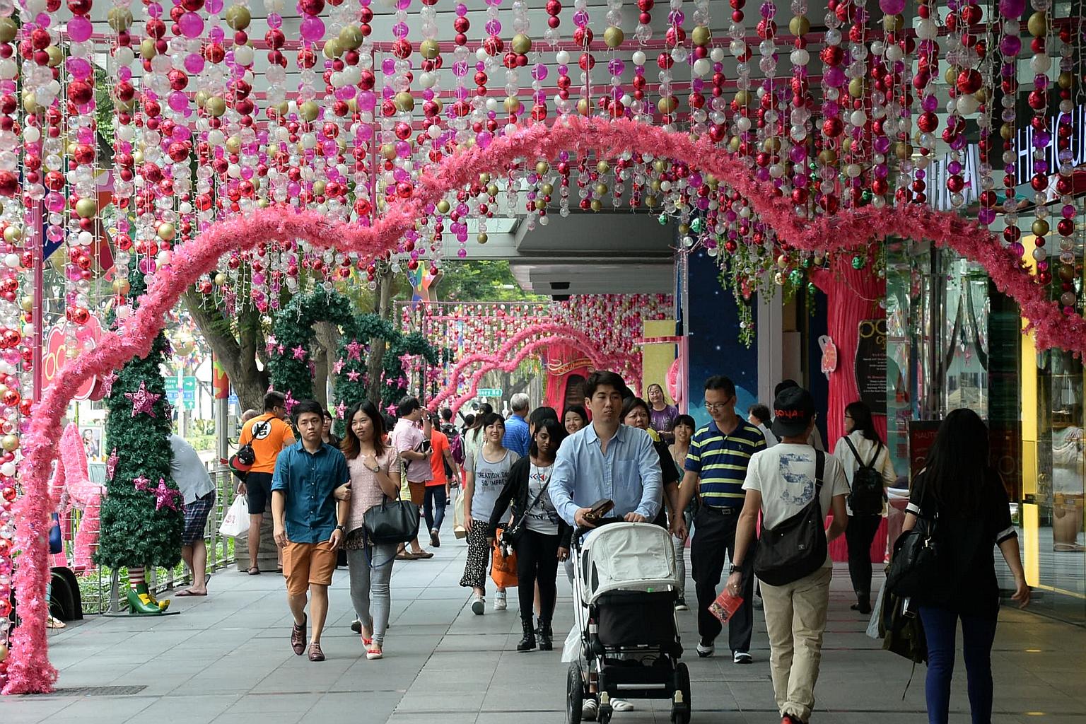Shoppers got into the festive mood last year, resulting in a 16 per cent increase in overall spending last December from the same month in 2014. Visa also saw a 10 per cent growth in the volume of overall transactions.