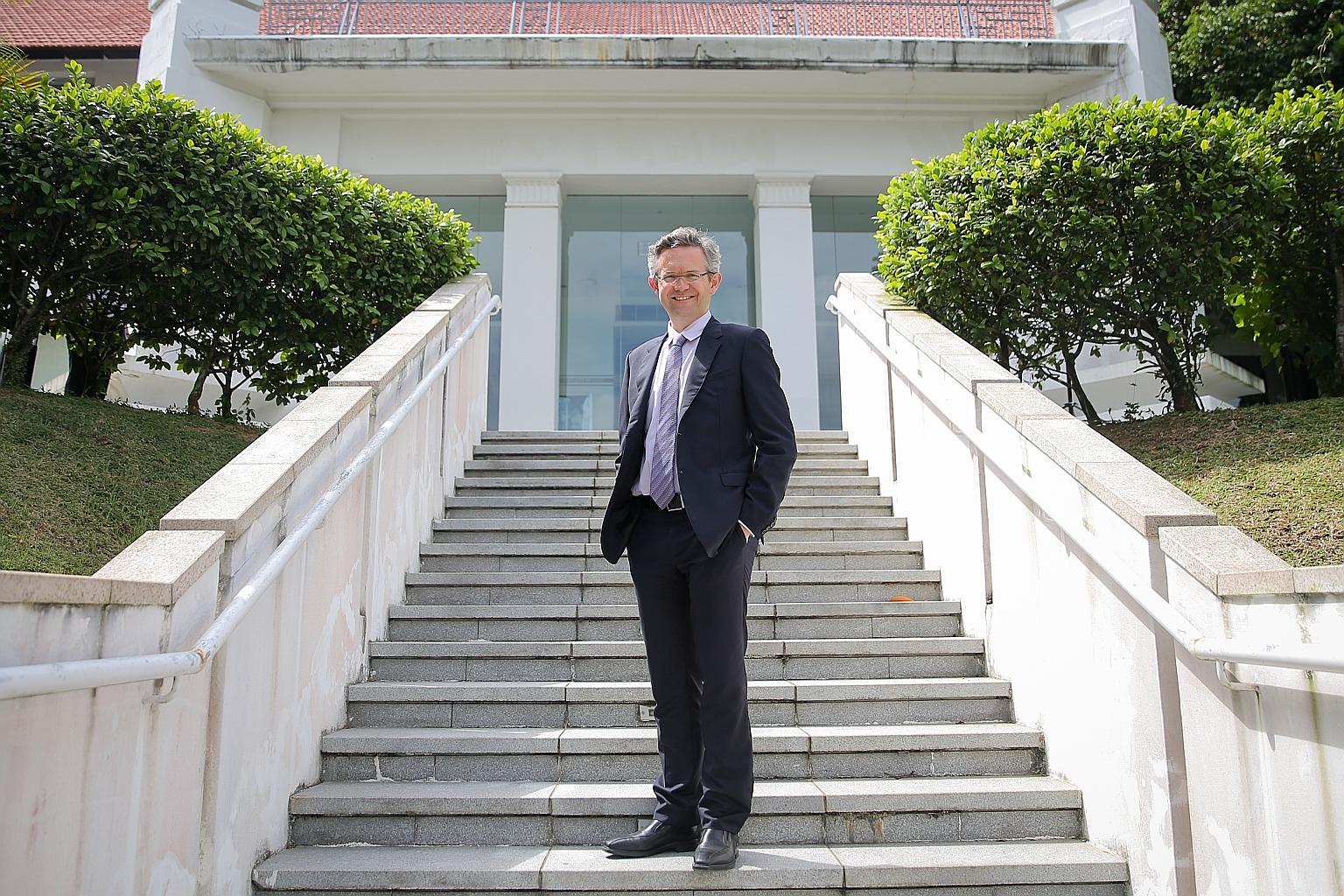 NUS Law Faculty dean Simon Chesterman said in a letter to students that "in view of the high quality of our students, NUS finds it timely to bring its honours awards closer to its peers".