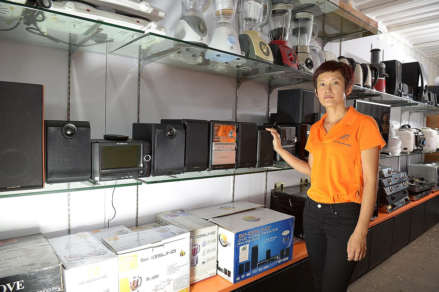 Madam Ngoi, Singsung's managing director, took over the lawsuit after her husband was killed in a car crash last July. The company, which sells products to overseas markets, celebrates its 10th anniversary this year.