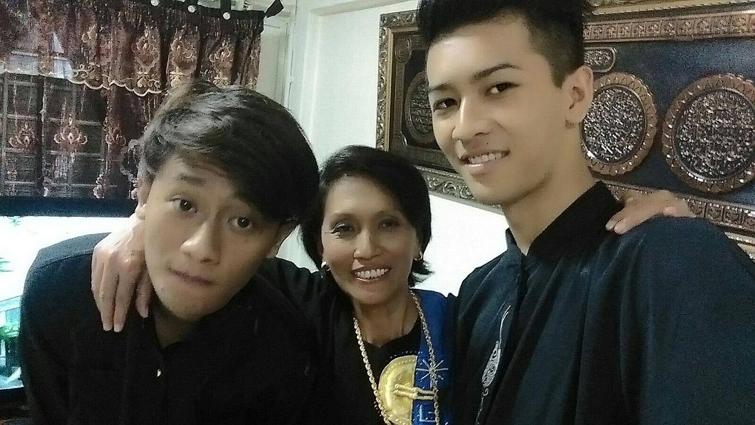 Mr Effandy (left), who has been diagnosed with drug-resistant TB, with his mother Susi Nander and 21-year-old brother Zulkifli, both of whom have been screened for the disease and cleared.