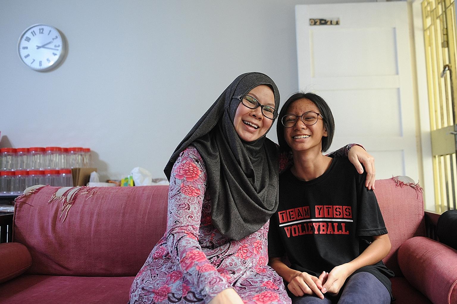 Amanda, a beneficiary of The Straits Times School Pocket Money Fund, credits mum Juliana for inspiring her to do well in the PSLE.