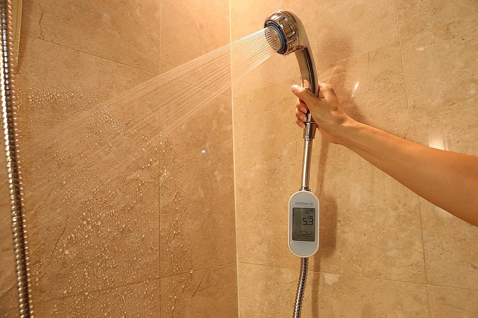 The device, mounted on a handheld shower head, also gives ratings like "very good" to "too much".