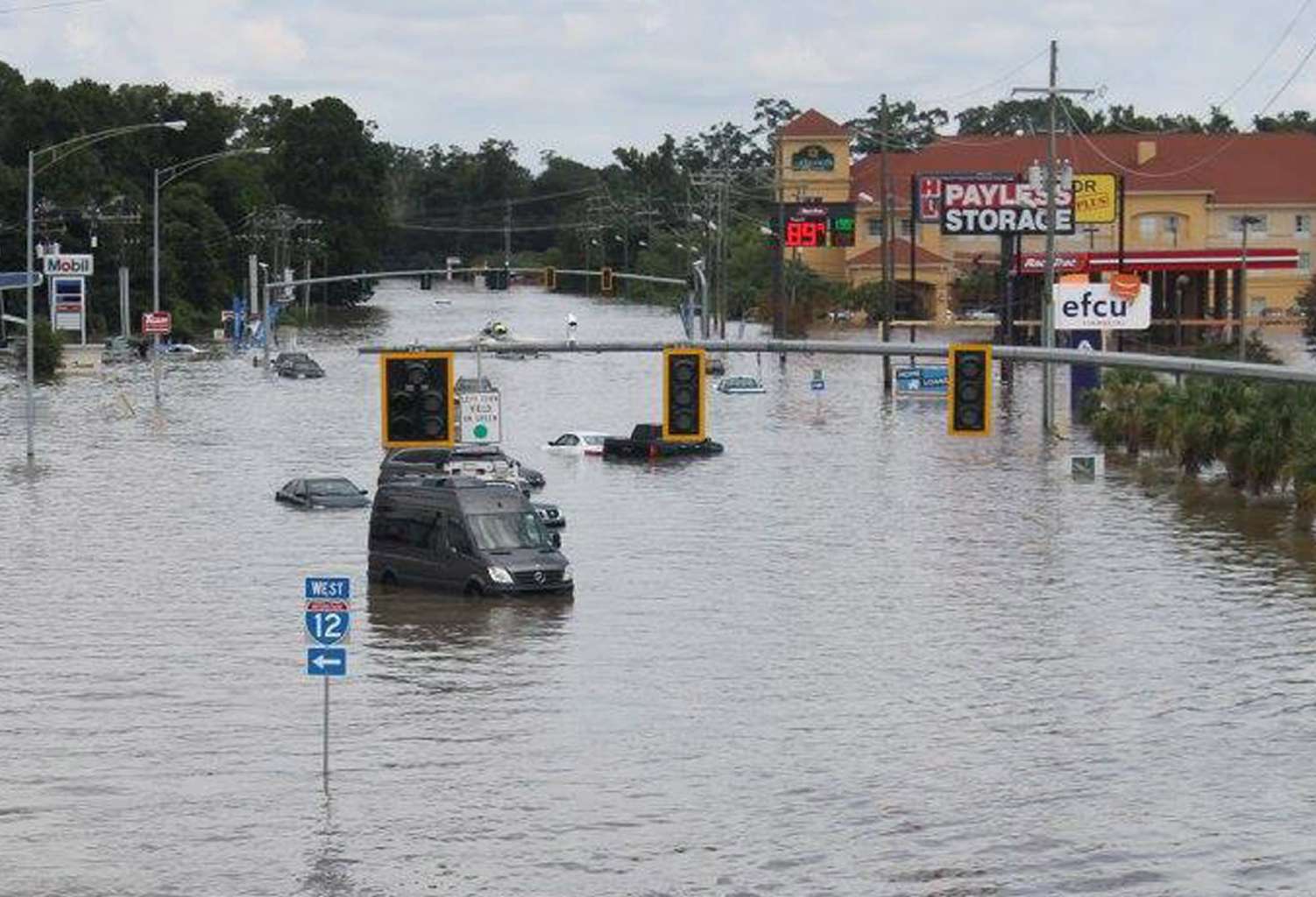 Five dead, 20,000 rescued in Louisiana floods | The Straits Times