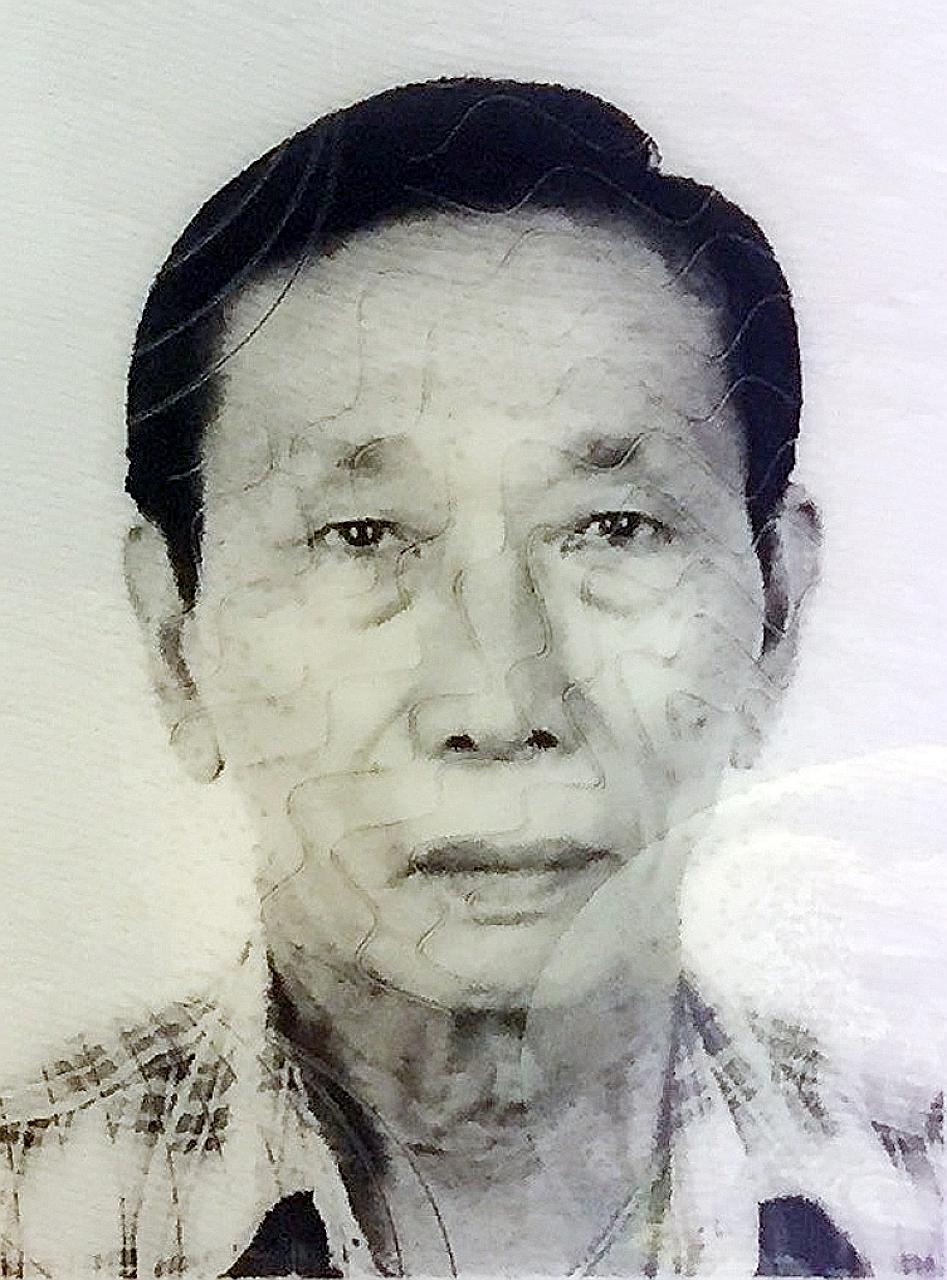 Mr Lim had been crossing from one tugboat to another when he fell, says the Manpower Ministry.