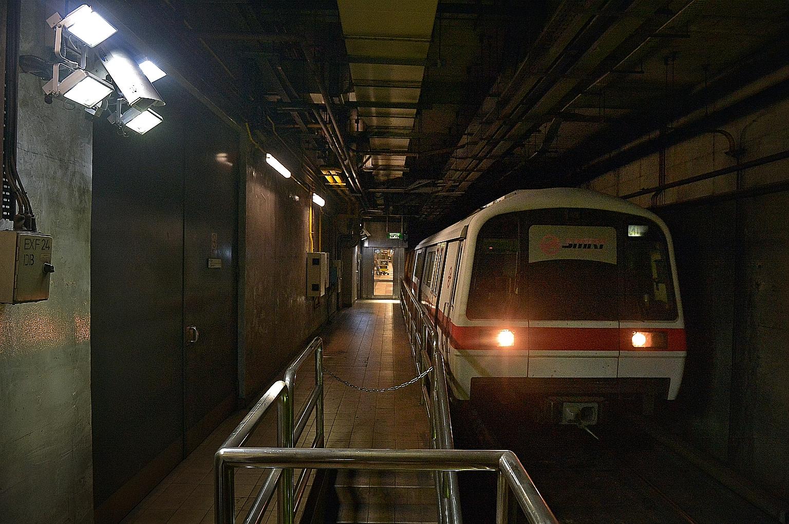 If train service cannot be restored when a train is stalled in a tunnel, guidelines state that detrainment should occur within 30 minutes of an incident, if it is safe to do so.