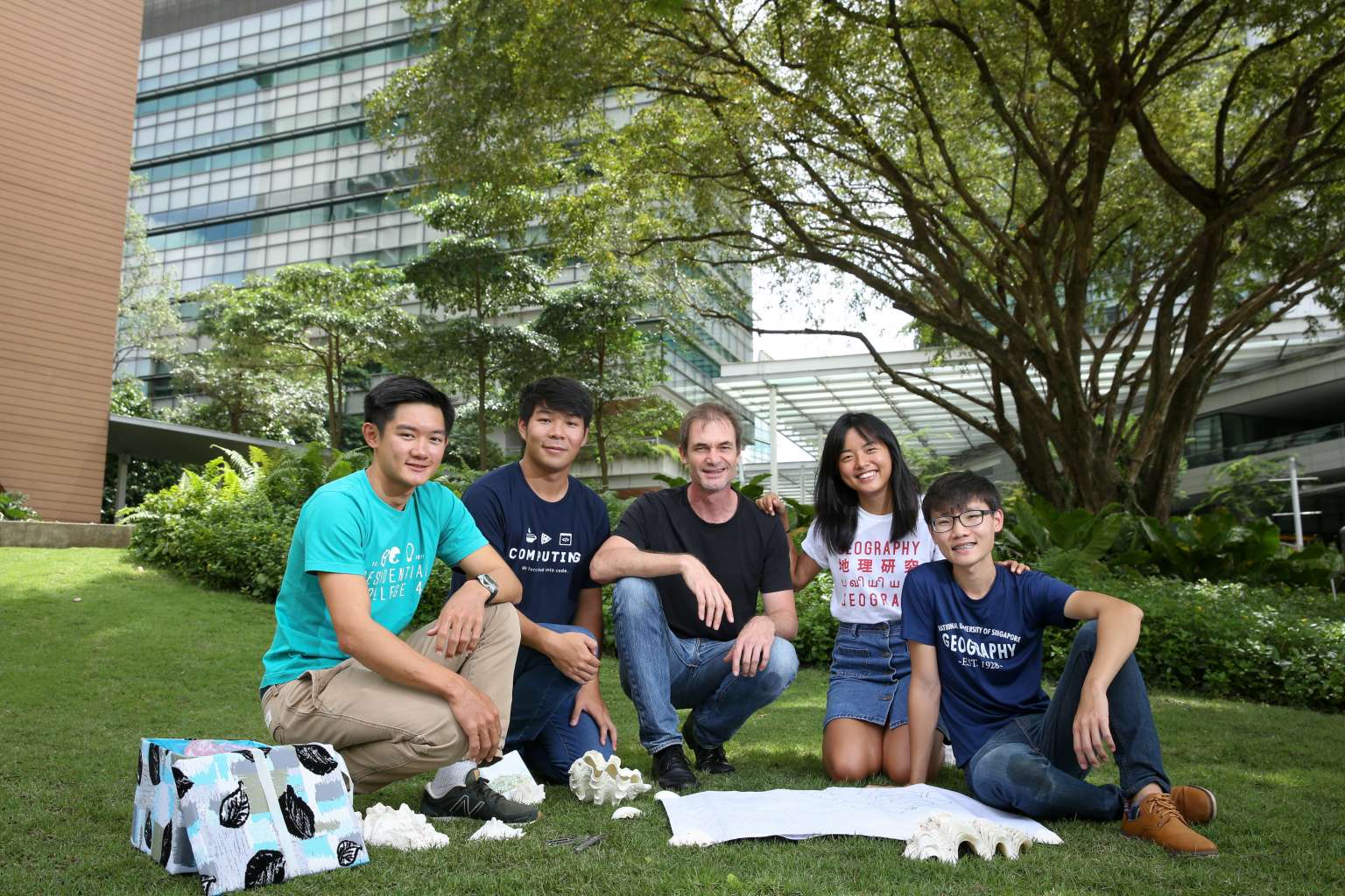 NUS sailing trip draws flak after students return with giant clam shell ...