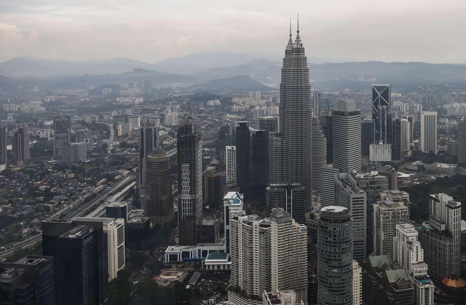 Malaysia Q4 growth picks up to 4.5%, thanks to exports and domestic demand  | The Straits Times