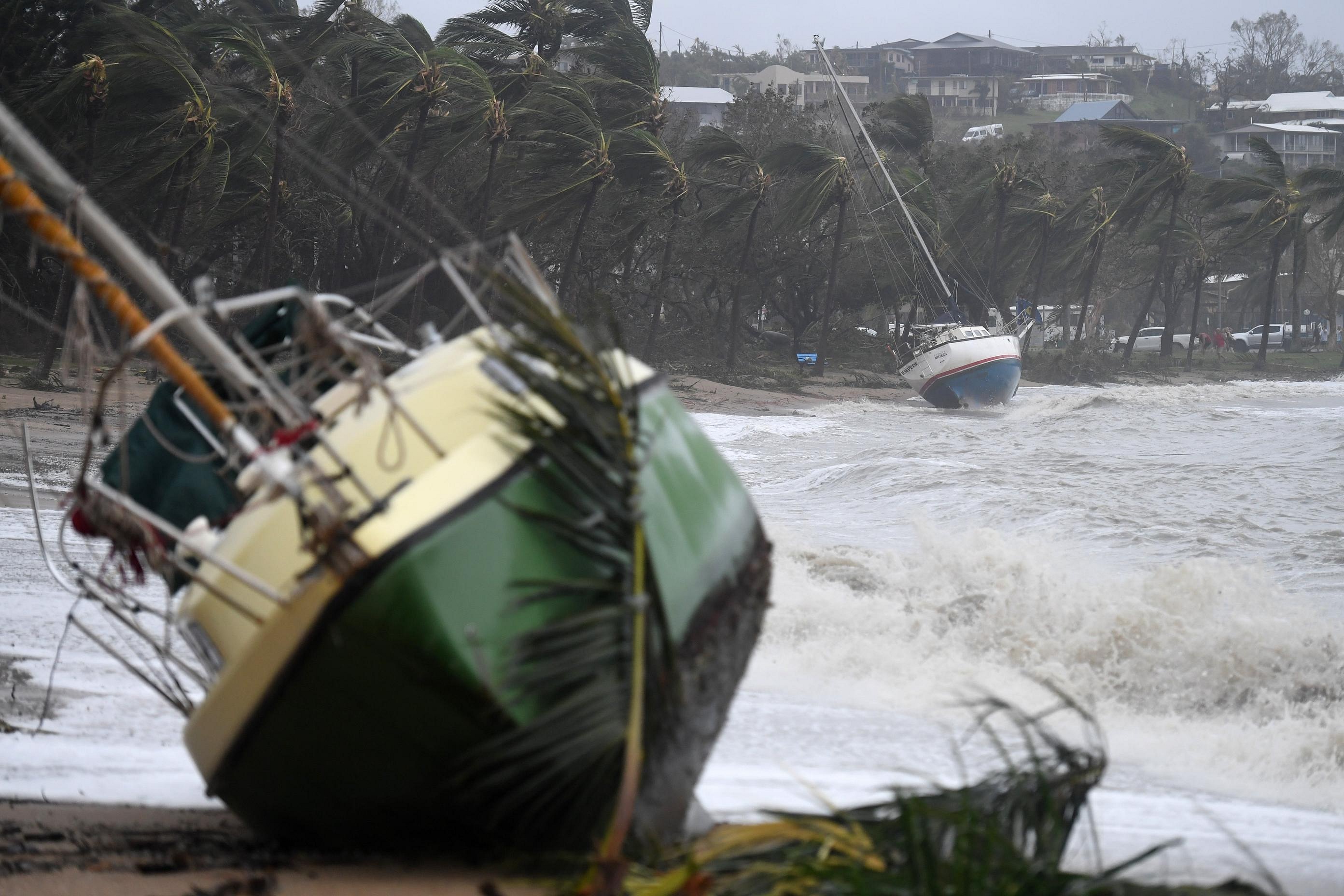 Army Assesses Damage After Cyclone Debbie Smashes North-east Australia ...