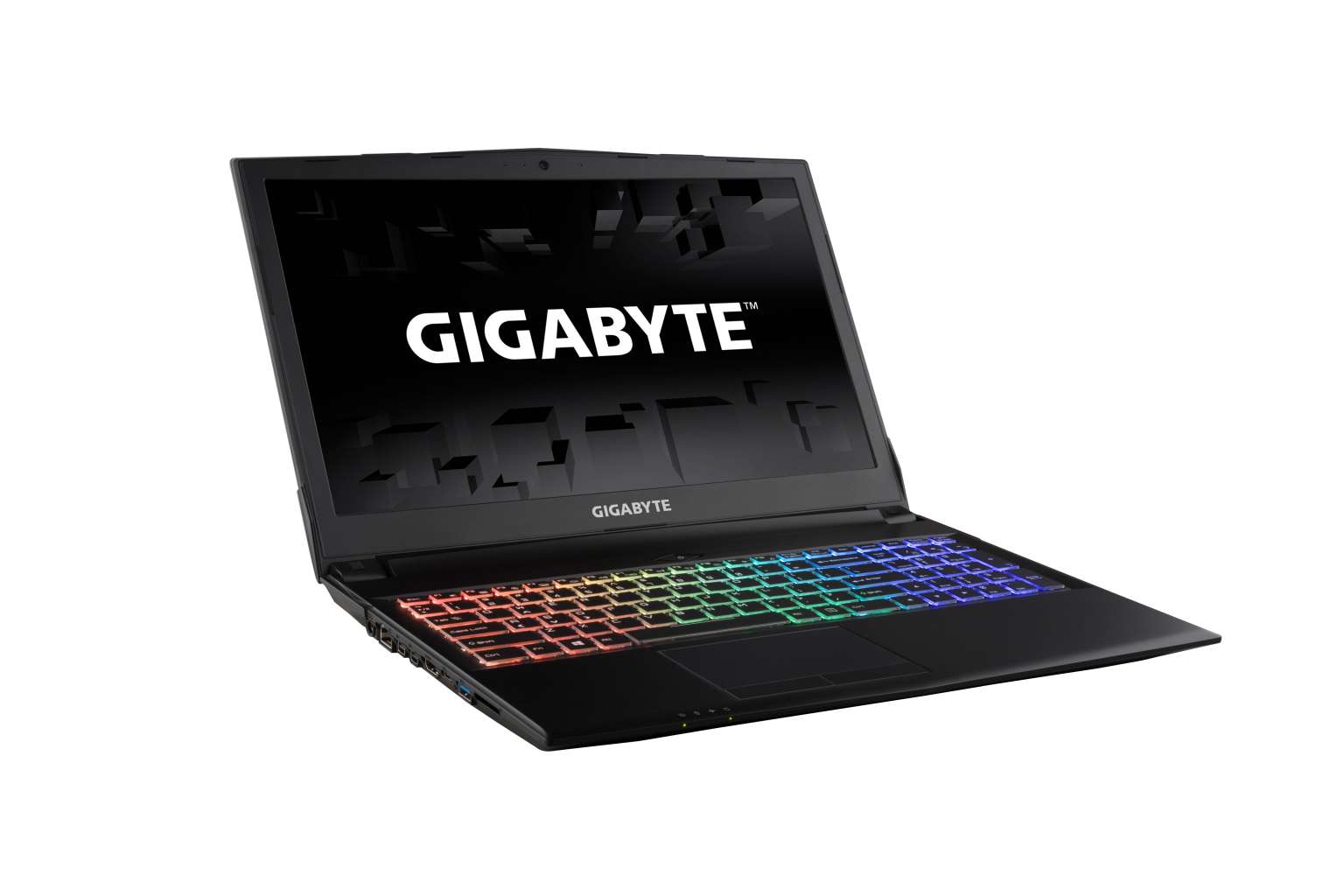 GIGABYTE Sabre 15 ゲーミングPC GIGABYTE Sabre 15 - スペック