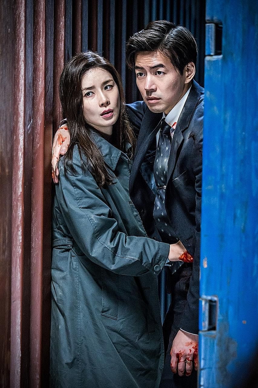 Lee Bo Young and Lee Sang Yun are a policewoman and a judge who have to play dirty to beat a corrupt legal system in Whisper. 